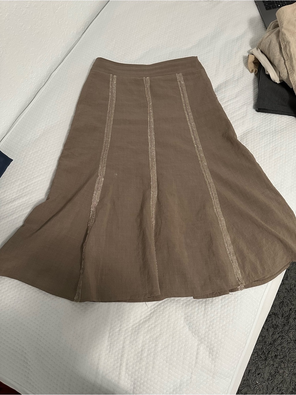 Taupe paneled midi skirt M